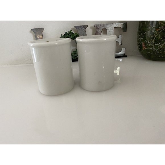 Takashi Ceramic Salt and Pepper Shakers‎ Orange Flowers - Picture 11 of 16